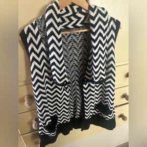 Chevron Pattern Black and White Women's Sweater vest.